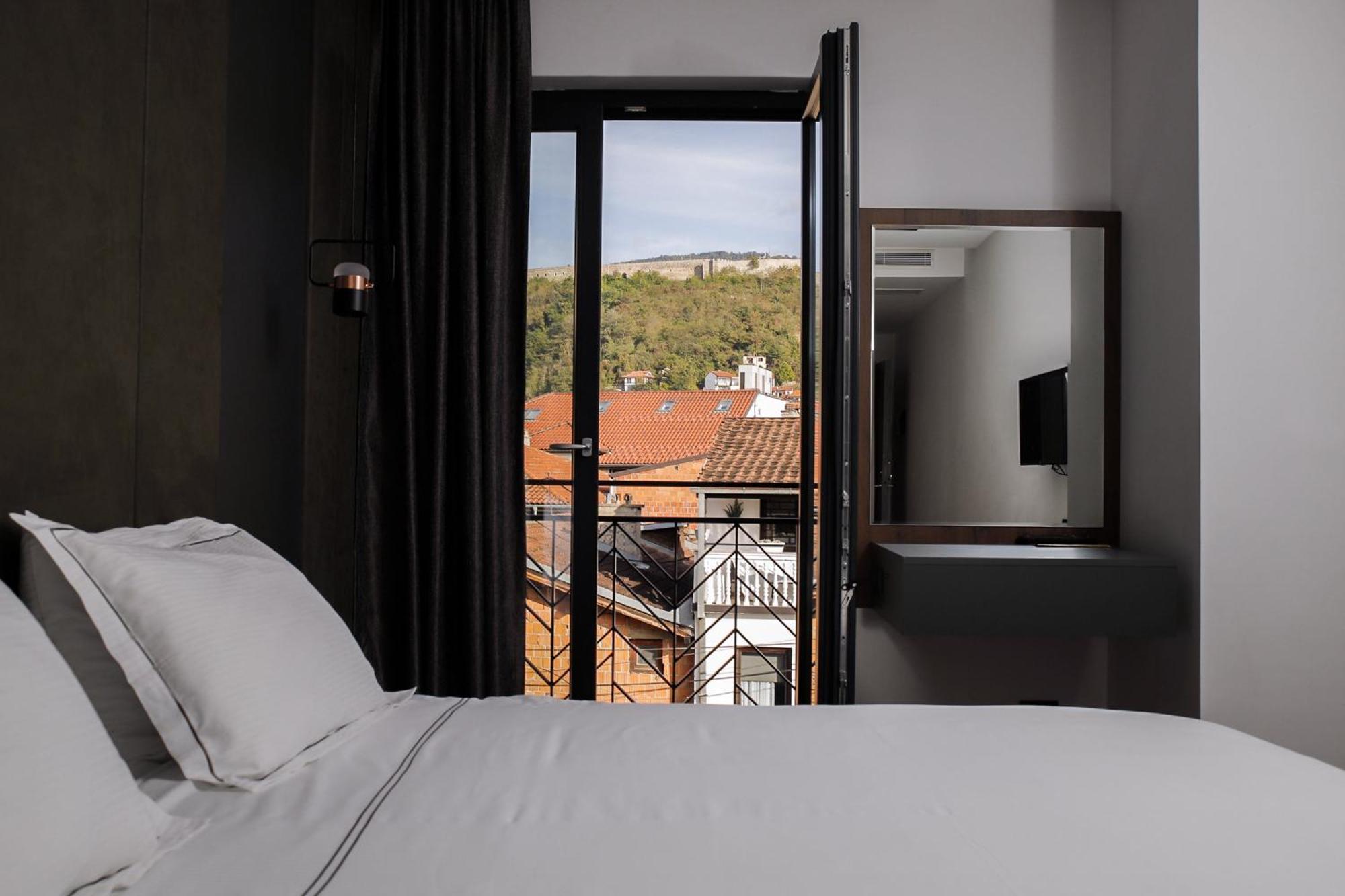 Triumf Hotel Prizren Extérieur photo
