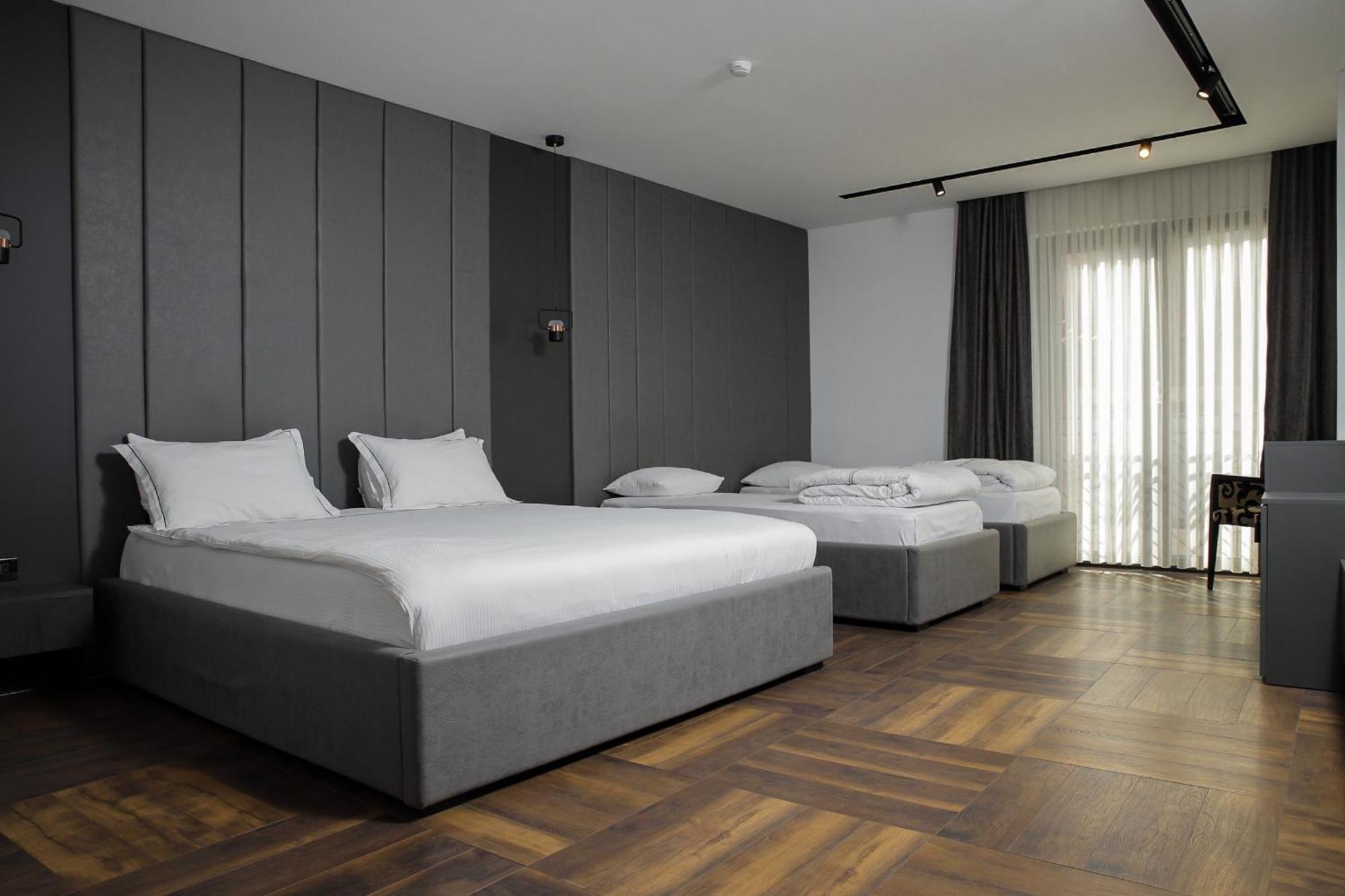 Triumf Hotel Prizren Extérieur photo