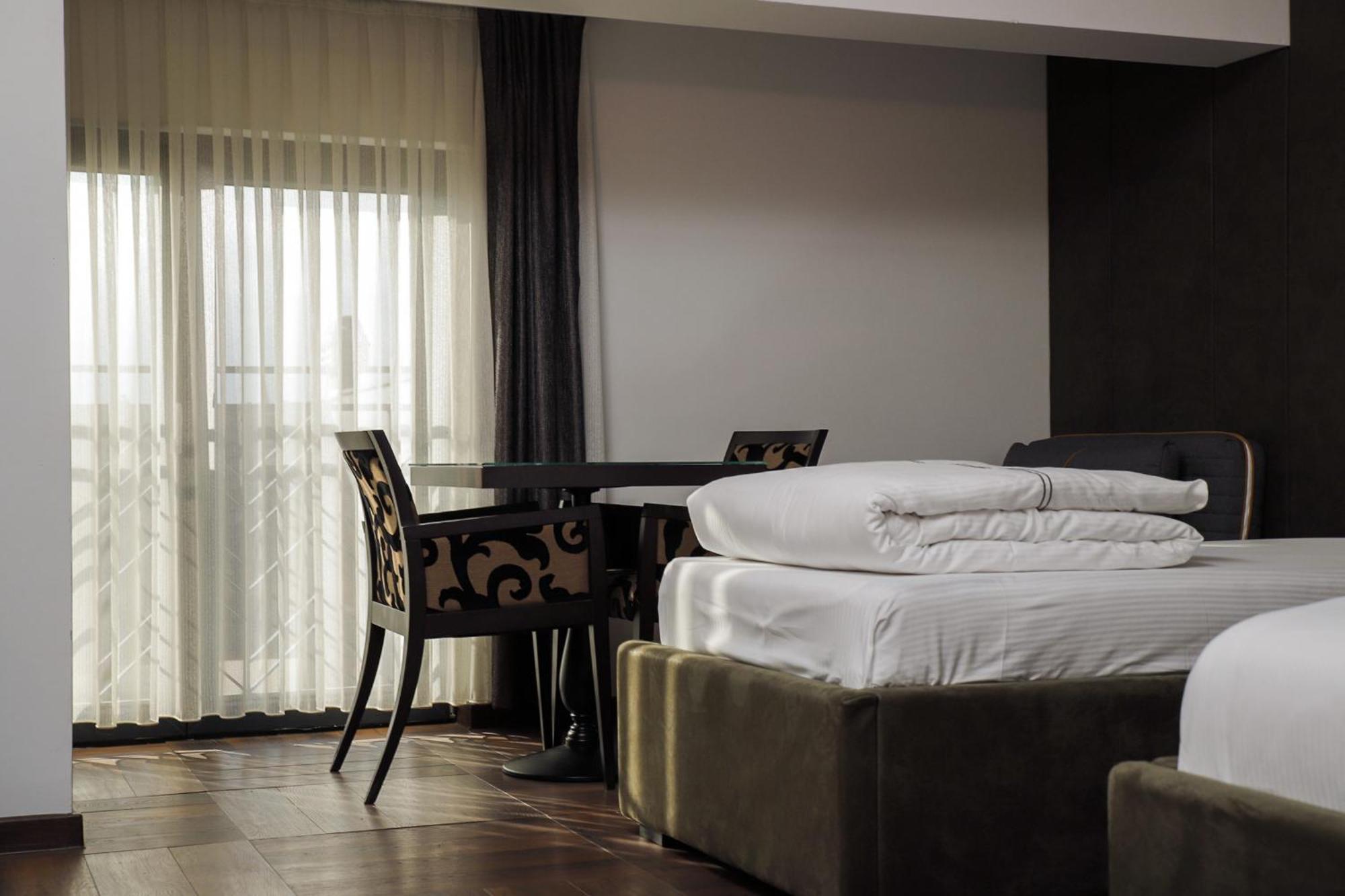 Triumf Hotel Prizren Extérieur photo